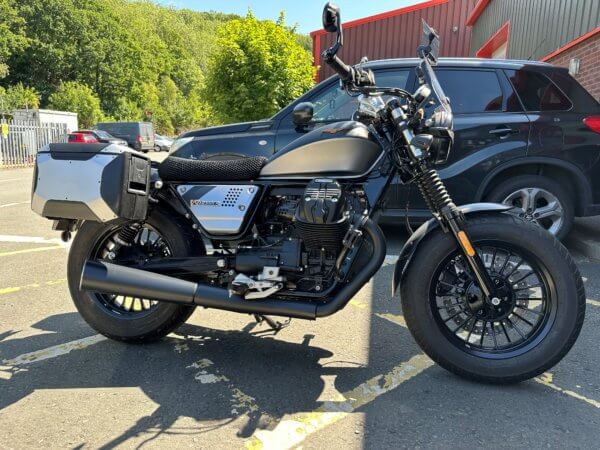 MOTO GUZZI V9 2021 - CURRENT